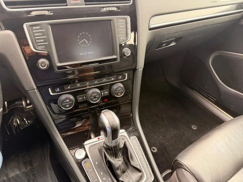 Used 2016 Volkswagen Golf R 4-Door AWD/4WD image 12