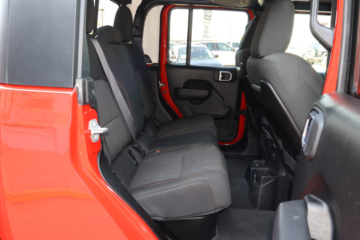 Used 2026 Jeep Gladiator Mojave AWD/4WD image 24
