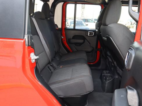 Used 2026 Jeep Gladiator Mojave AWD/4WD image 24