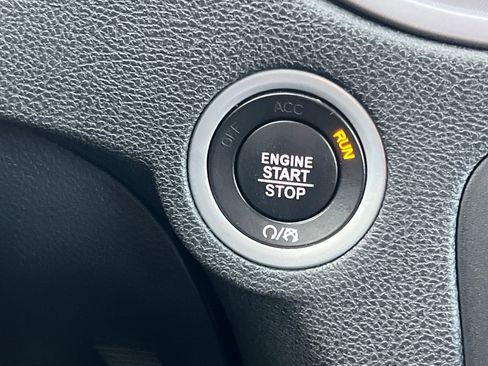 Used 2023 Dodge Charger SXT w/ Blacktop Package image 33