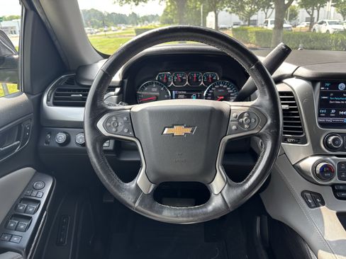 Used 2018 Chevrolet Tahoe LT w/ Luxury Package AWD/4WD image 16