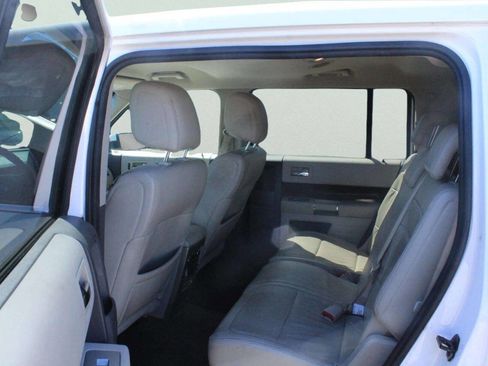 Used 2010 Ford Flex SEL image 7