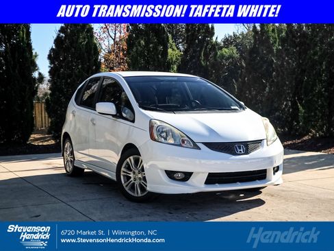 Used 2011 Honda Fit Sport image 1