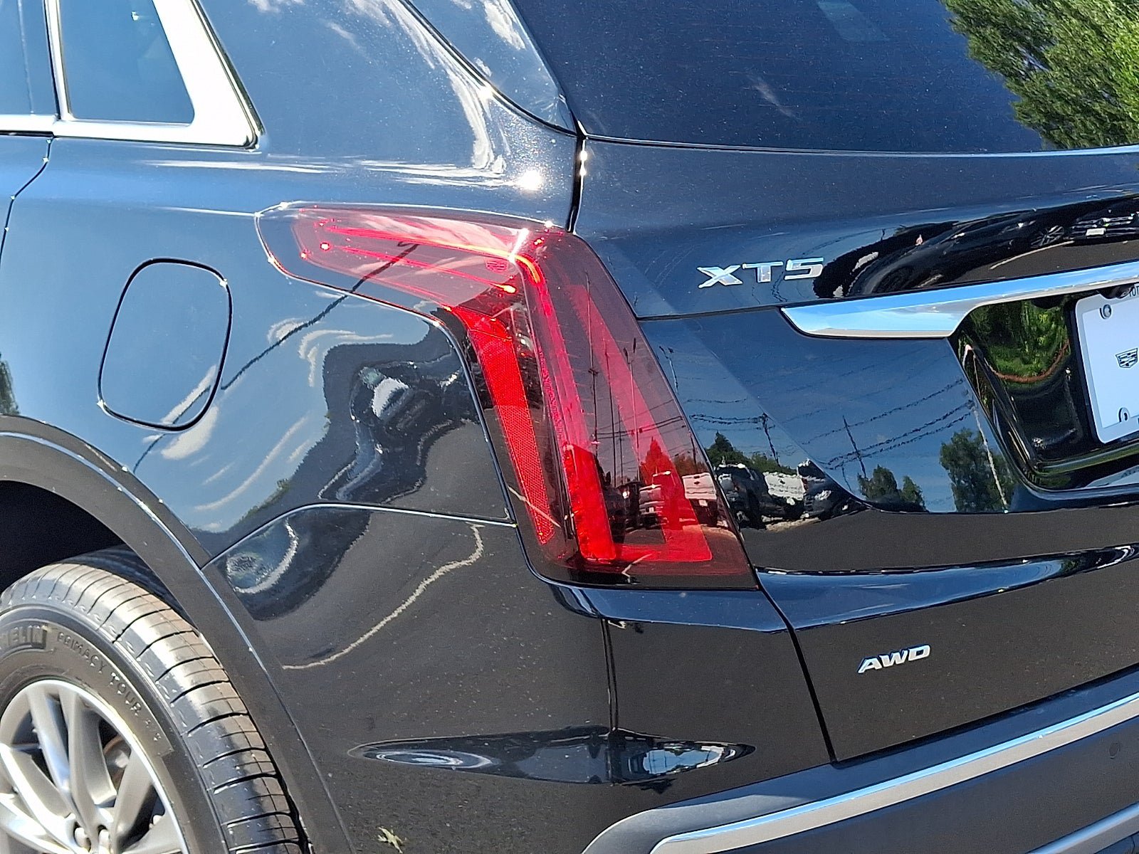 Certified 2023 Cadillac XT5 Premium Luxury AWD/4WD image 12