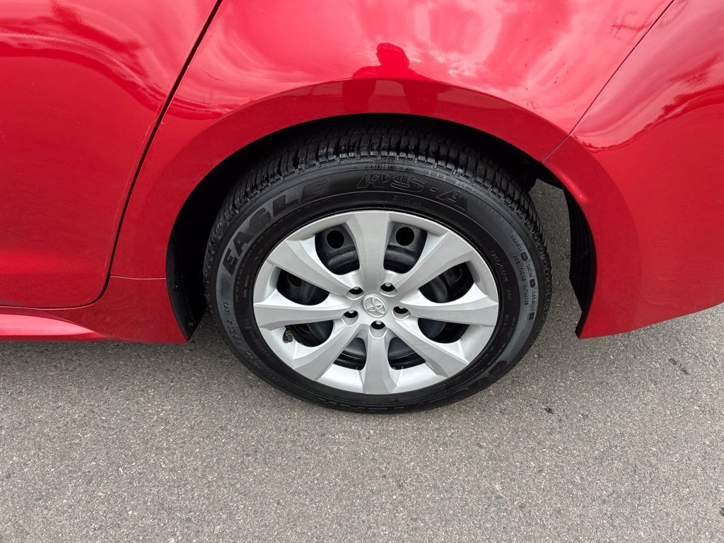 Used 2021 Toyota Corolla LE w/ Carpet Mat Package (TMS) FWD image 30
