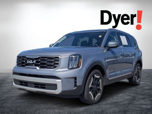Certified 2025 Kia Telluride S FWD image 8
