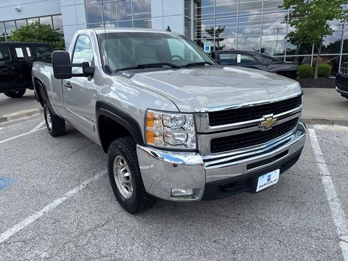 Used 2007 Chevrolet Silverado 2500 LT w/ Suspension Package, Off-Road AWD/4WD image 7