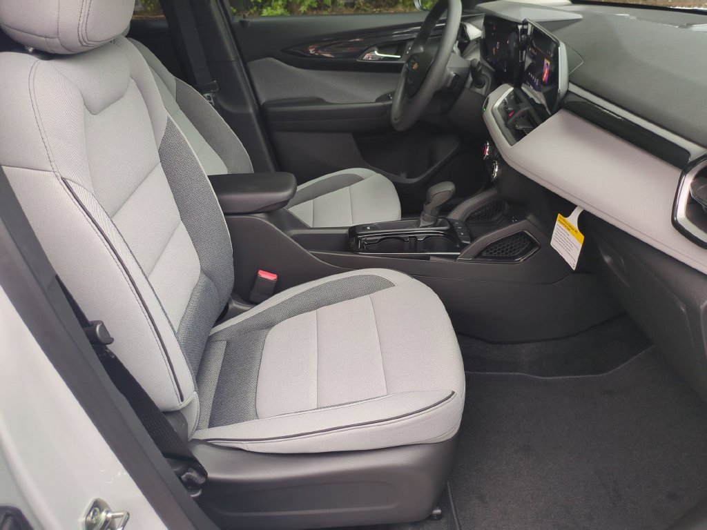New 2026 Chevrolet TrailBlazer LS w/ LS Convenience Package FWD image 34