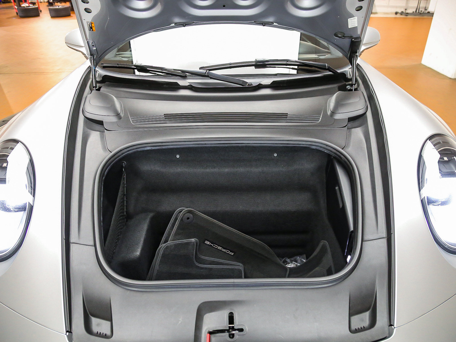 Certified 2021 Porsche 911 Turbo S AWD/4WD image 33