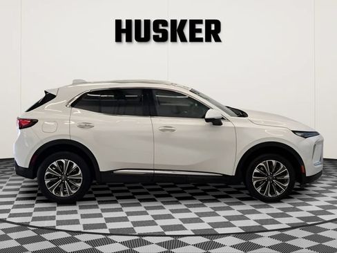Certified 2024 Buick Envision Preferred AWD/4WD image 2