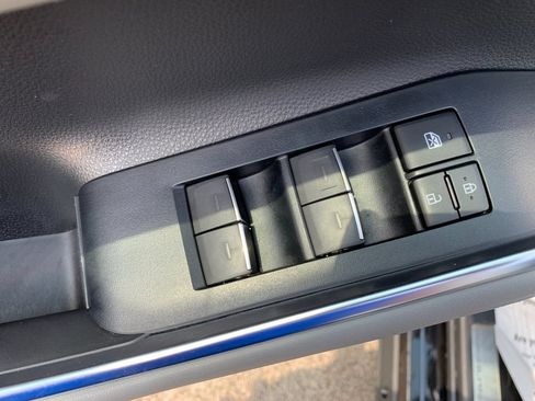 Used 2022 Toyota Highlander Platinum AWD/4WD image 13