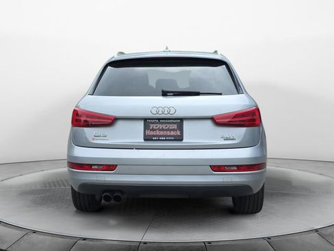 Used 2018 Audi Q3 2.0T Premium w/ Convenience Package AWD/4WD image 4
