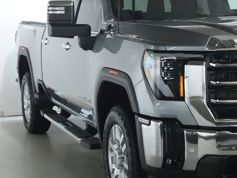 Used 2024 GMC Sierra 3500 SLT w/ SLT Premium Package AWD/4WD image 10