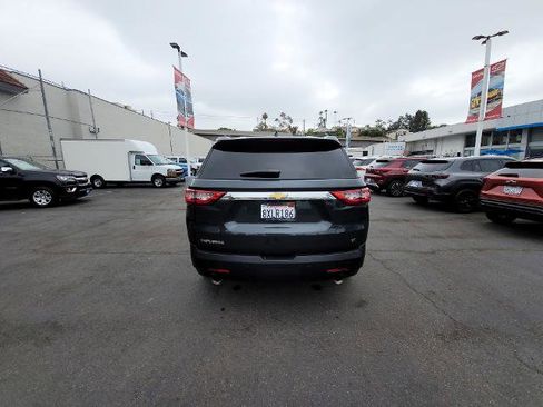 Used 2021 Chevrolet Traverse LT FWD image 7