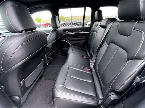New 2026 Jeep Grand Cherokee Limited AWD/4WD image 10