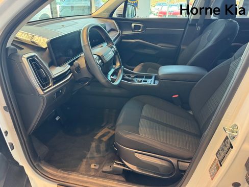 New 2026 Kia Sorento LX FWD image 11