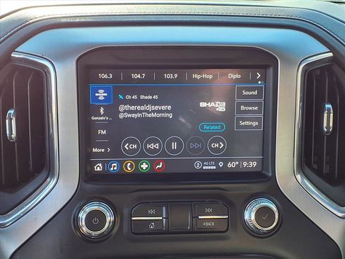 Used 2021 GMC Sierra 1500 SLT image 4