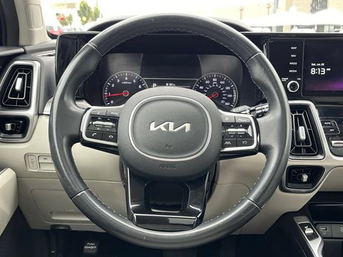 Used 2022 Kia Sorento S w/ Panoramic Sunroof Package FWD image 42