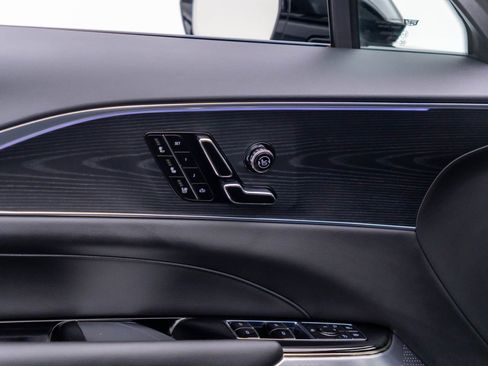 Certified 2025 Cadillac Lyriq Luxury w/ LPO, Floor Liner Package AWD/4WD image 15