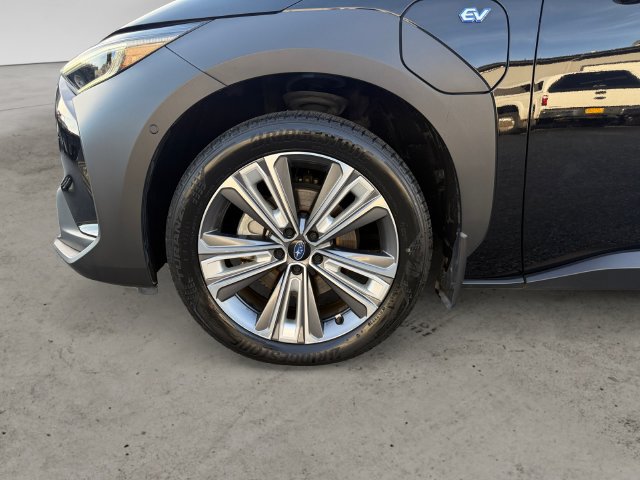 Used 2023 Subaru Solterra AWD image 9