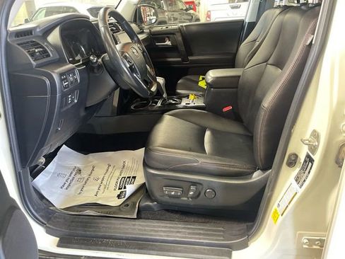 Used 2023 Toyota 4Runner TRD Off-Road Premium w/ Moonroof Package AWD/4WD image 11