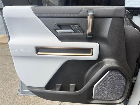 Used 2024 GMC Hummer EV 3X AWD/4WD image 35