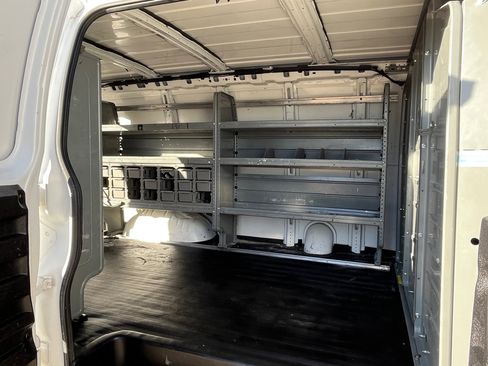 Used 2014 Chevrolet Express 2500 image 8