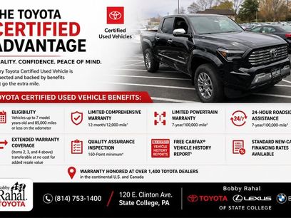 Used 2022 Toyota Highlander LE