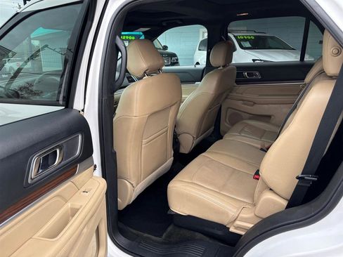Used 2017 Ford Explorer Limited image 11