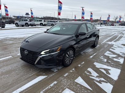 Used 2023 Nissan Altima 2.5 SV