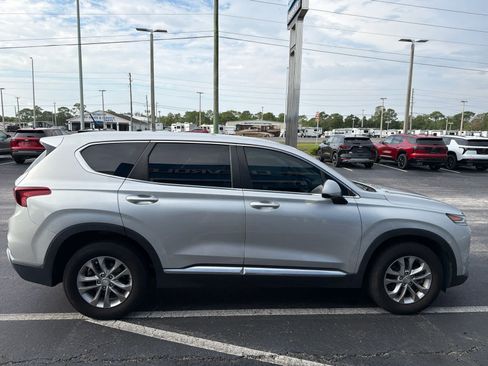 Used 2019 Hyundai Santa Fe SE FWD image 6