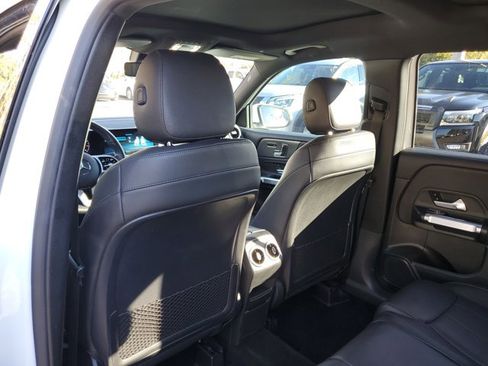 Used 2021 Mercedes-Benz GLB 250 GLB 250 image 11