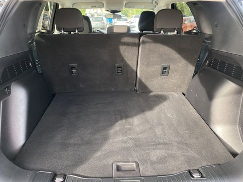 Used 2022 Ford Escape SE w/ Cold Weather Package image 13