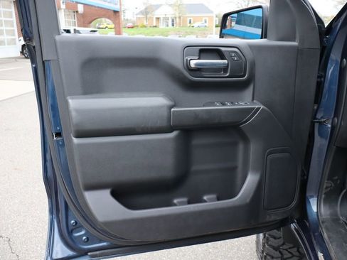 Used 2020 Chevrolet Silverado 1500 Custom Trail Boss w/ Custom Convenience Package image 10