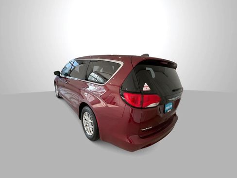 Used 2023 Chrysler Voyager LX FWD image 6