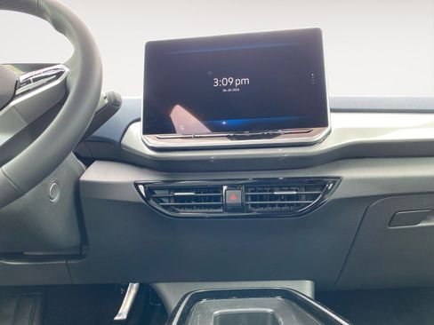 New 2026 Volkswagen ID.4 Pro S Plus AWD/4WD image 14