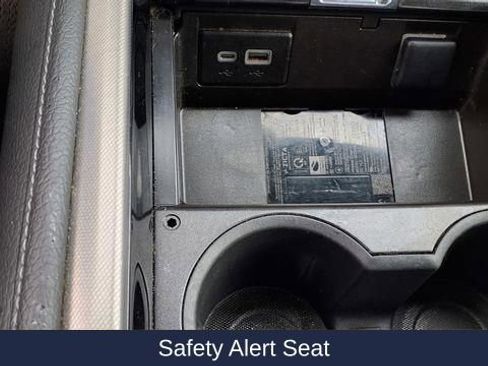 Used 2024 GMC Yukon XL Denali RWD image 30