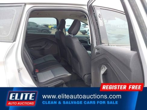 Used 2019 Ford Escape S image 16