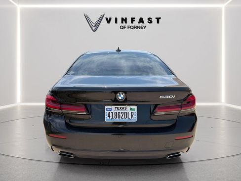 Used 2021 BMW 530i w/ Convenience Package RWD image 3