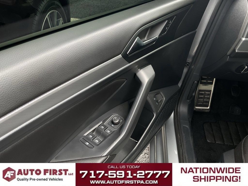 Used 2023 Volkswagen Jetta Sport FWD image 5