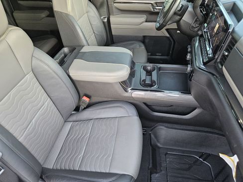 Certified 2025 Chevrolet Silverado 2500 ZR2 w/ Technology Package image 20