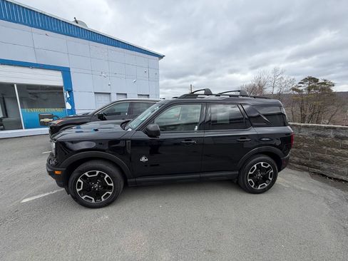 Used 2021 Ford Bronco Sport Outer Banks image 2