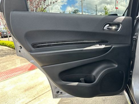 Used 2015 Dodge Durango Limited w/ Nav & Power Liftgate Group AWD/4WD image 13