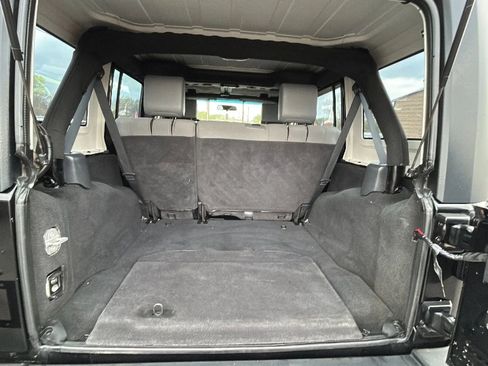 Used 2010 Jeep Wrangler Unlimited Sport w/ Trailer Tow Group image 36