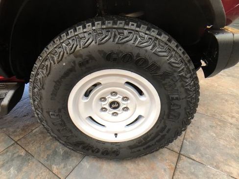 New 2026 Ford Bronco Heritage Edition AWD/4WD image 9