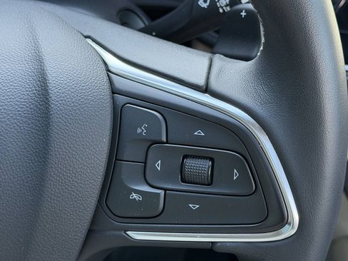 Used 2023 Buick Envision Avenir AWD/4WD image 27