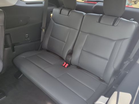 New 2025 Ford Explorer Active w/ Active Comfort Package image 11