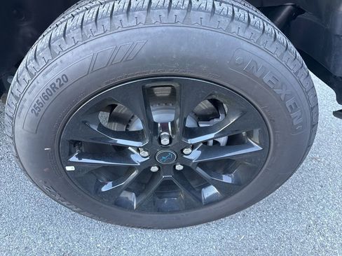 Used 2025 Jeep Wrangler Unlimited Sahara image 4