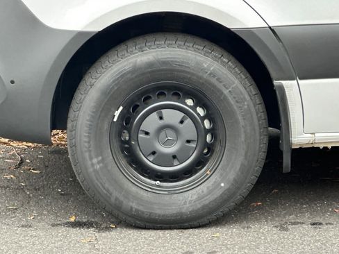 New 2025 Mercedes-Benz Sprinter 2500 image 24