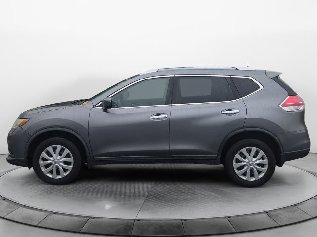 Used 2016 Nissan Rogue S w/ Appearance Package AWD/4WD image 2